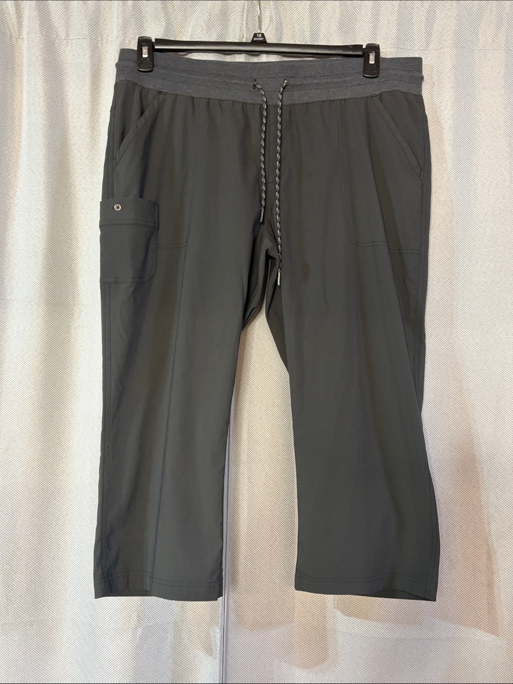 Columbia Women's Cropped Drawstring Cargo Hiking Pants - Charcoal Gray